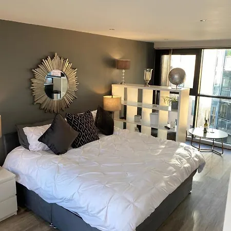 Deluxe City Centre Studio Apartment With Balcony & City Views - Free Wifi Netflix, Gym Access - Westone Sheffield Exterior photo